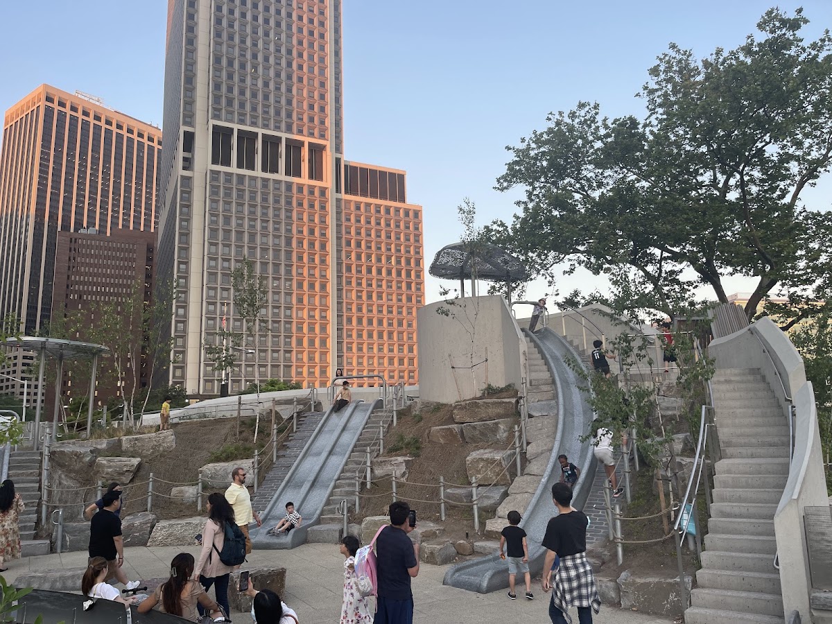 Battery Playscape - Photo 2