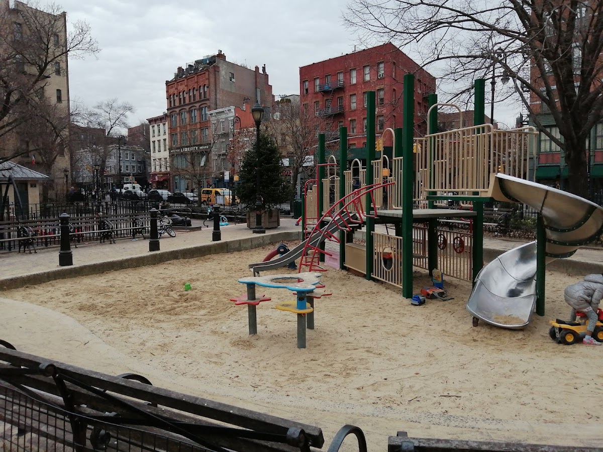 Bleecker Playground - Photo 4
