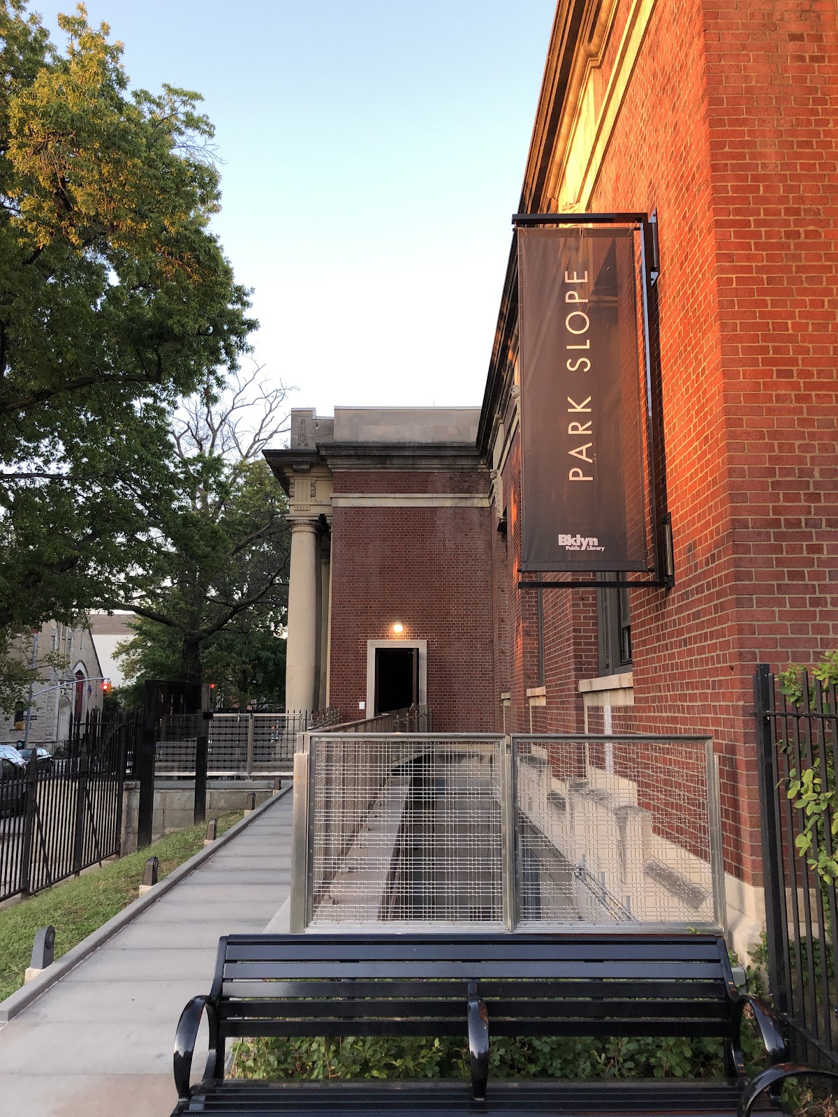 Brooklyn Public Library - Park Slope Branch - Photo 1