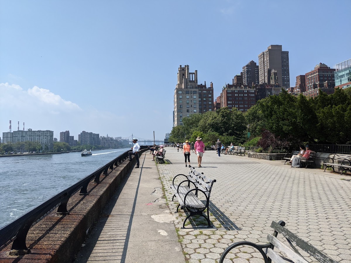 Carl Schurz Park - Photo 2