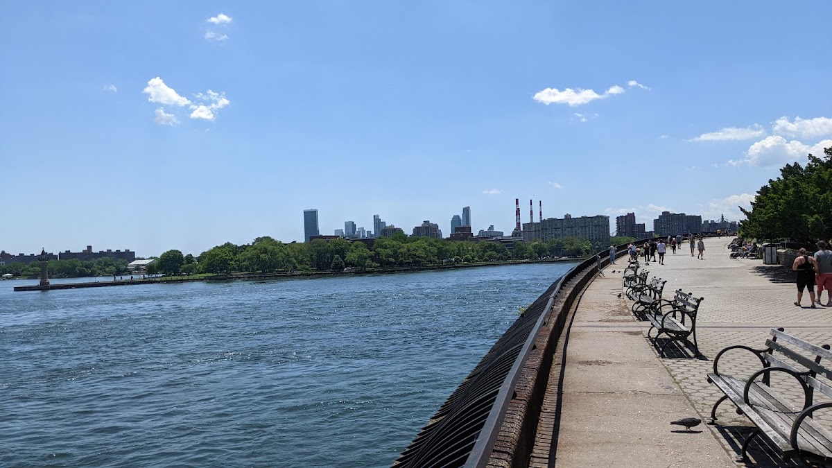 Carl Schurz Park - Photo 4