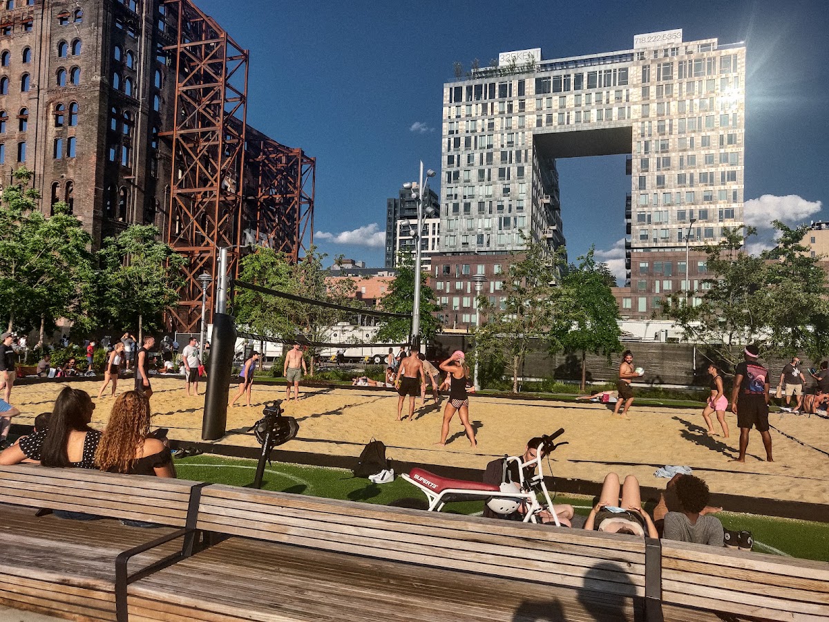 Domino Park - Photo 6