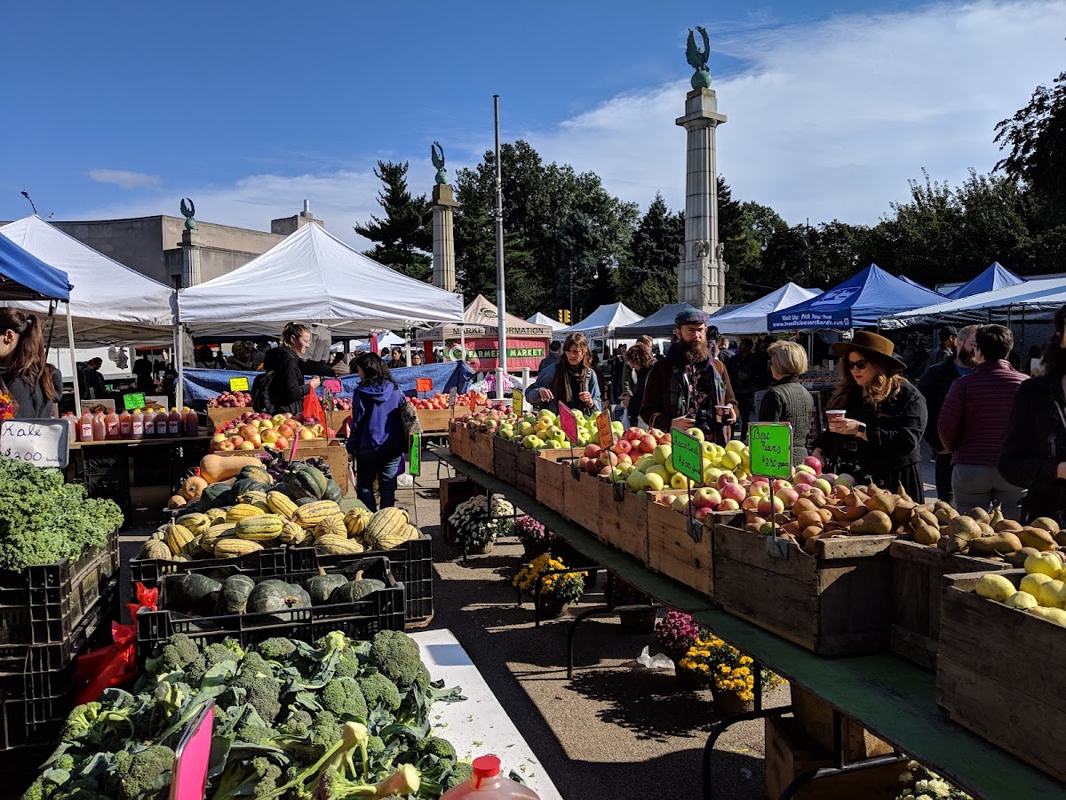 Grand Army Plaza Greenmarket - Photo 2