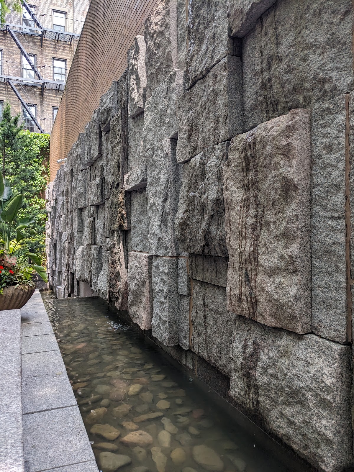 Greenacre Park - Photo 4