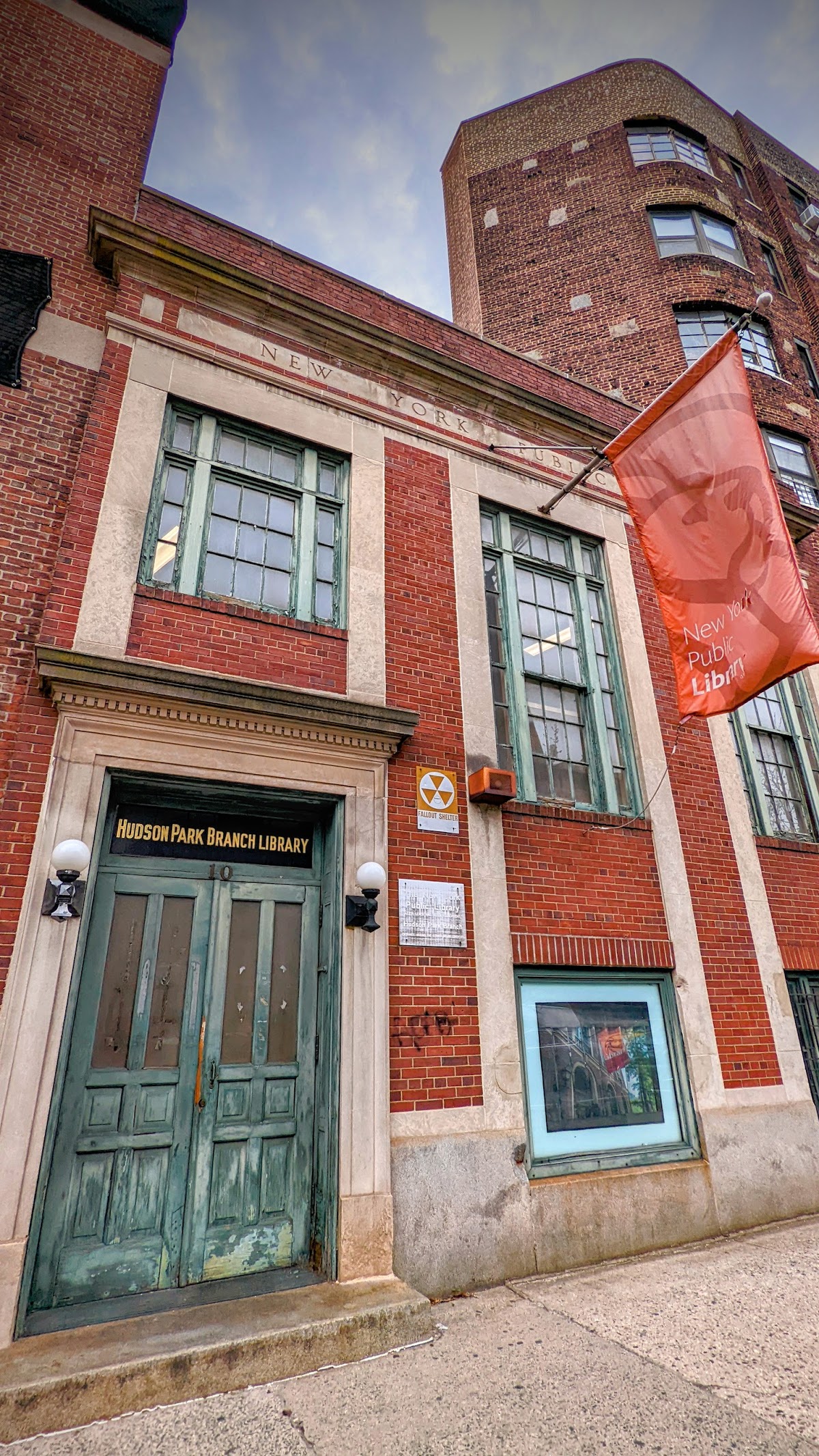 Hudson Park Library - Photo 2