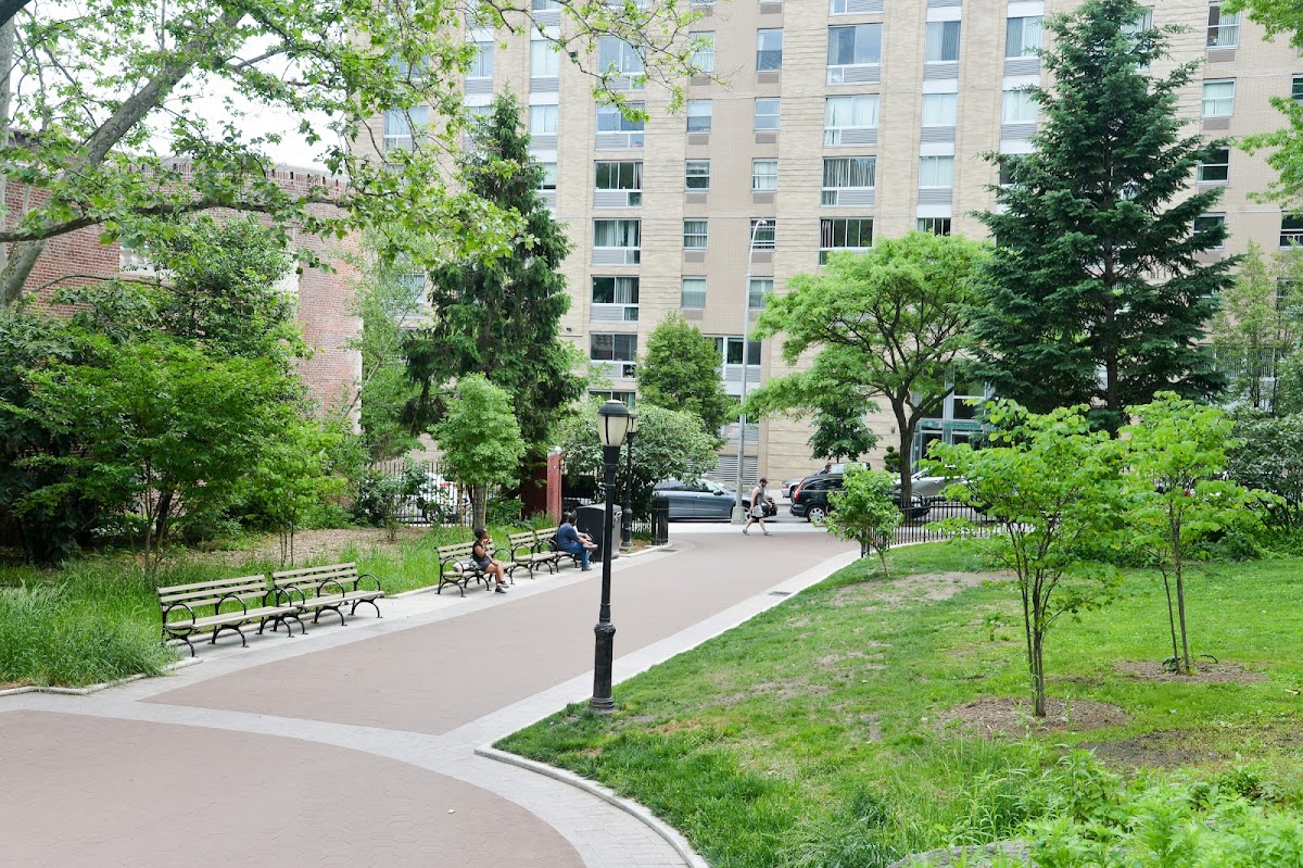 Jackie Robinson Park - Photo 2