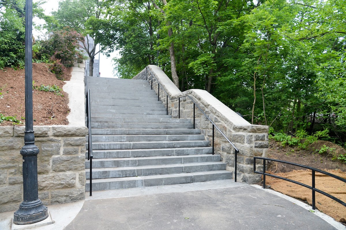 Jackie Robinson Park - Photo 3