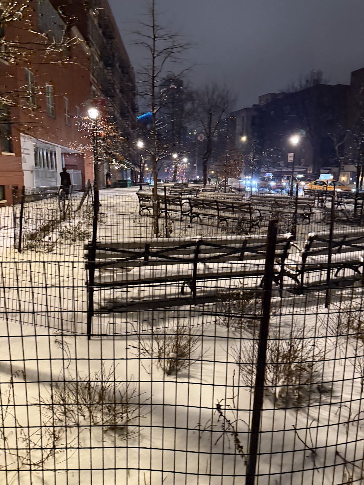 Little Red Square - Photo 4