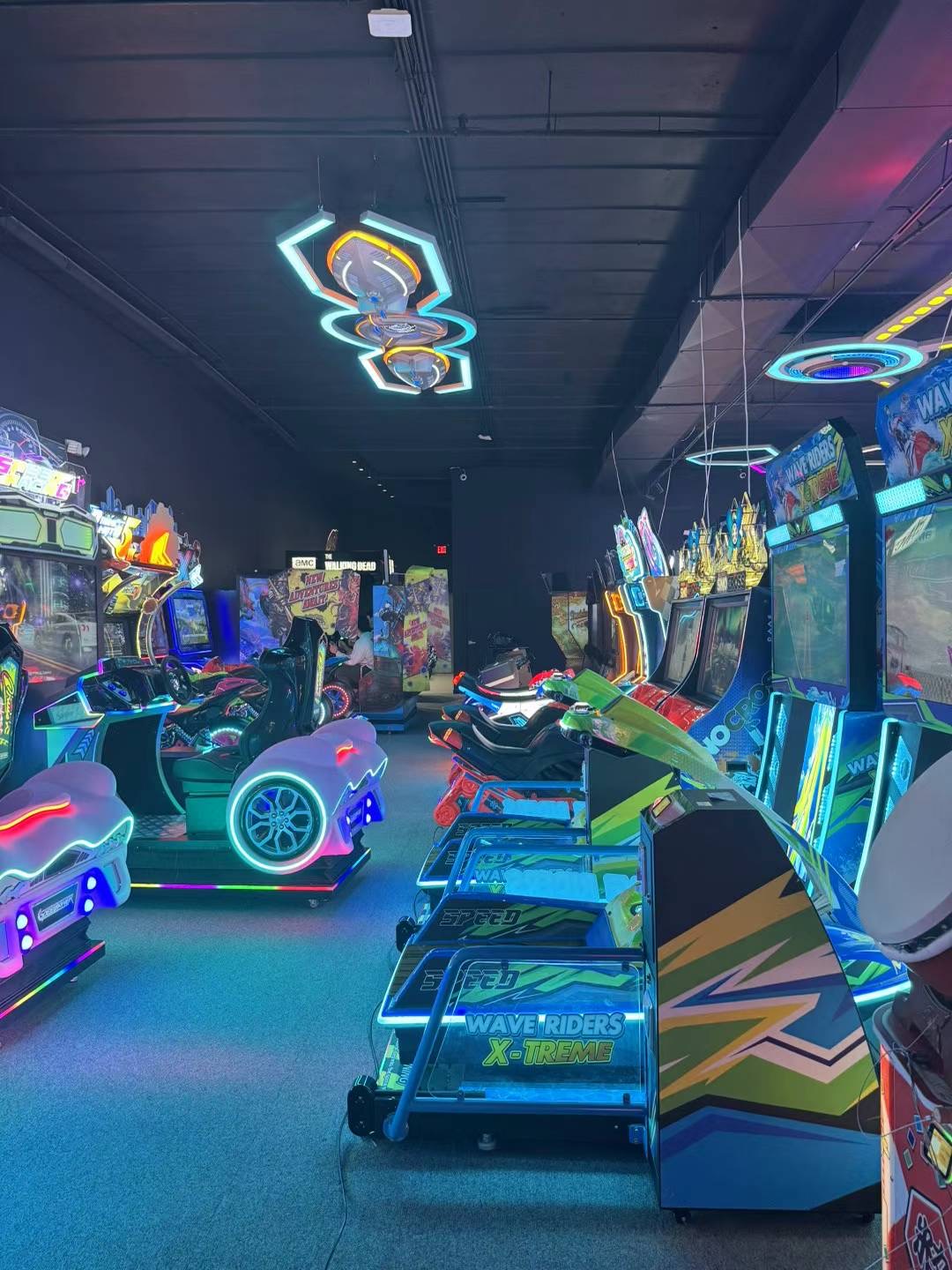 Max Funland - Photo 1