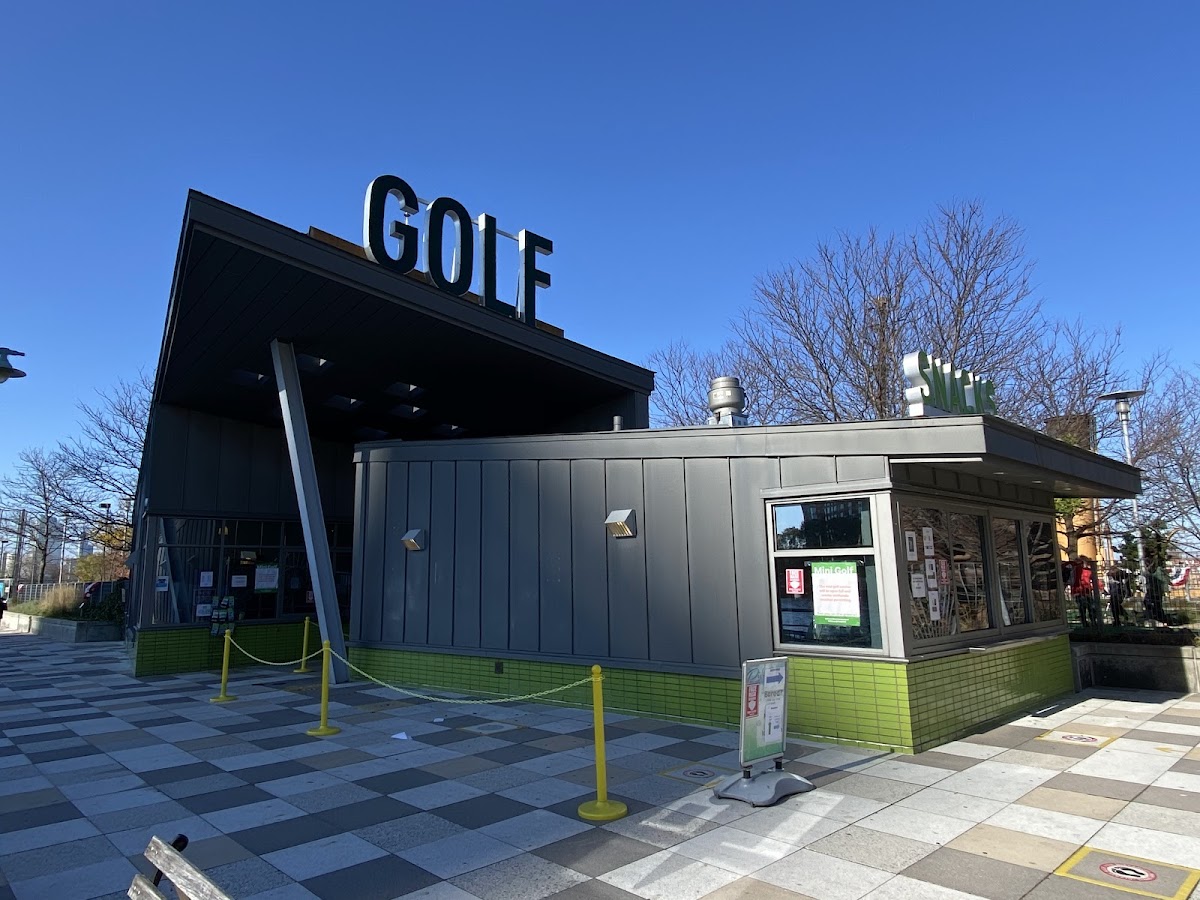 Pier 25 Mini Golf & Volleyball (@PIER25NYC) - Photo 4