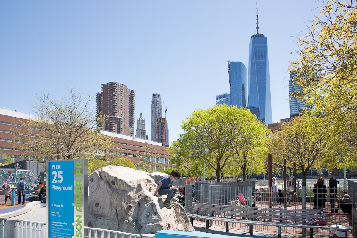 Pier 25 Playground - Photo 2