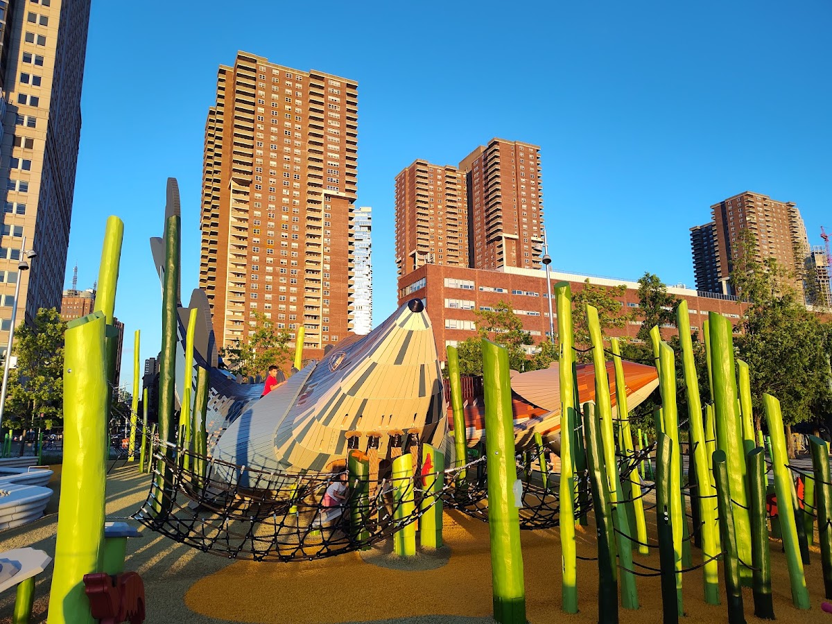 Pier 26 Science Playground - Photo 1