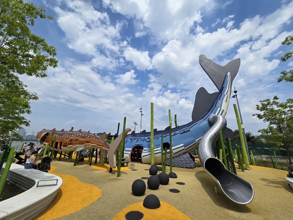 Pier 26 Science Playground - Photo 2