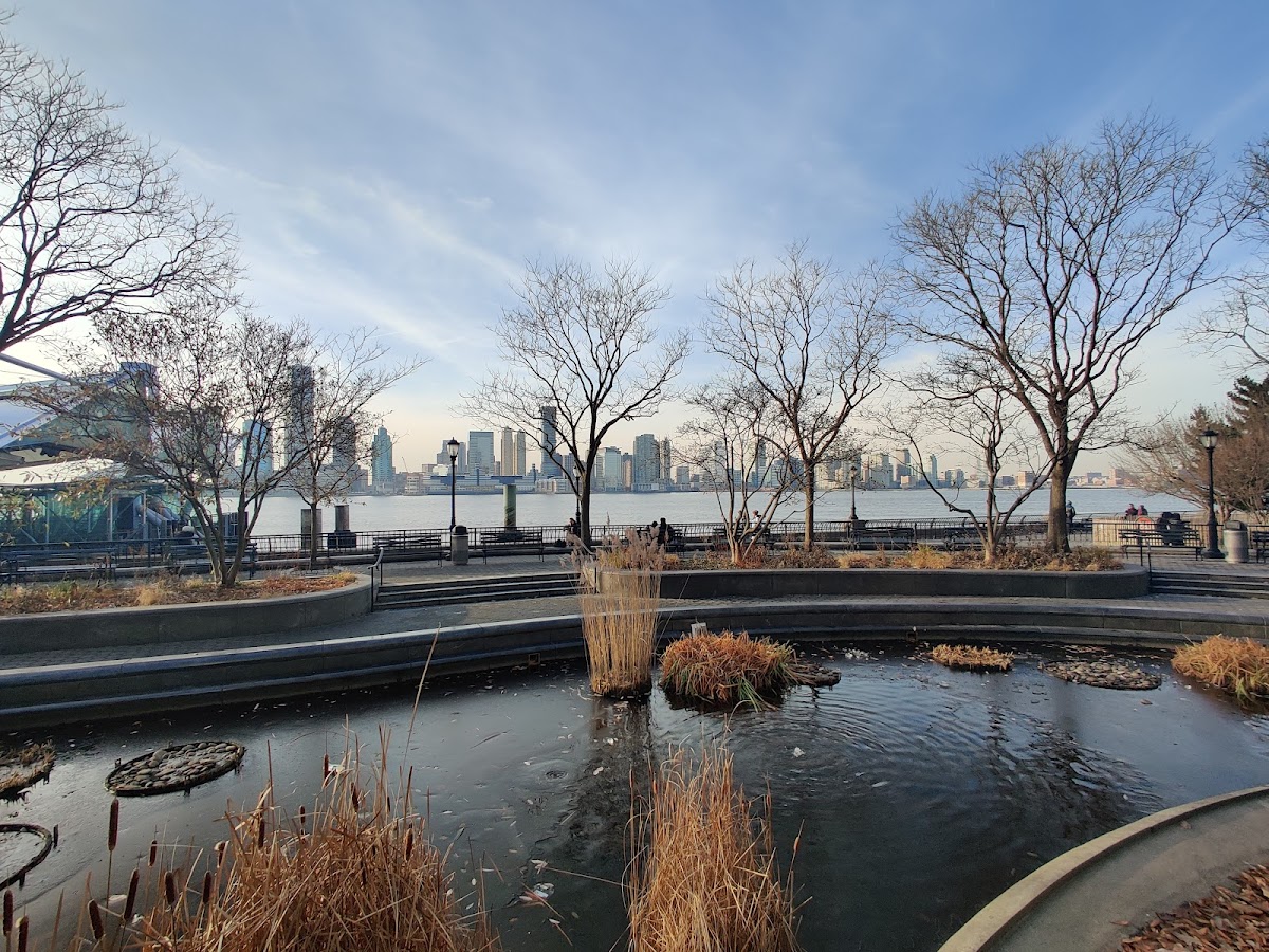 Rockefeller Park - Photo 10