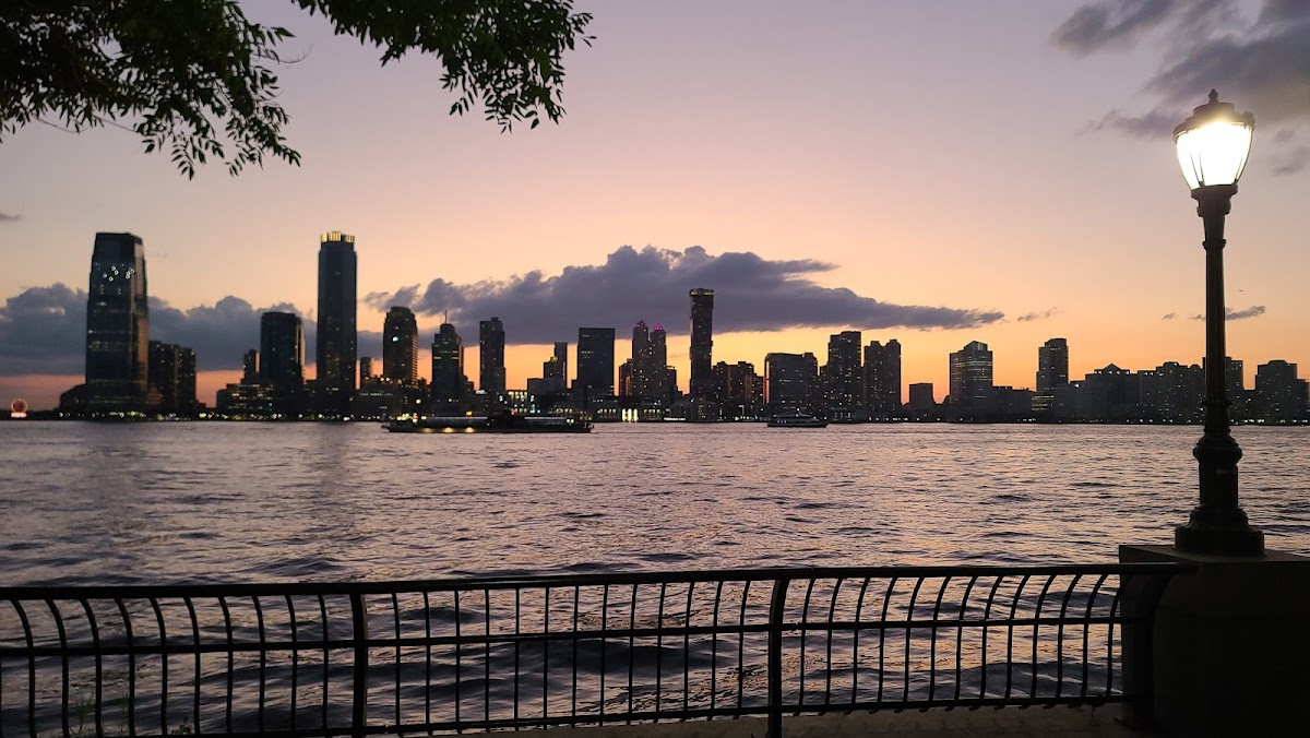 Rockefeller Park Playground - Photo 2