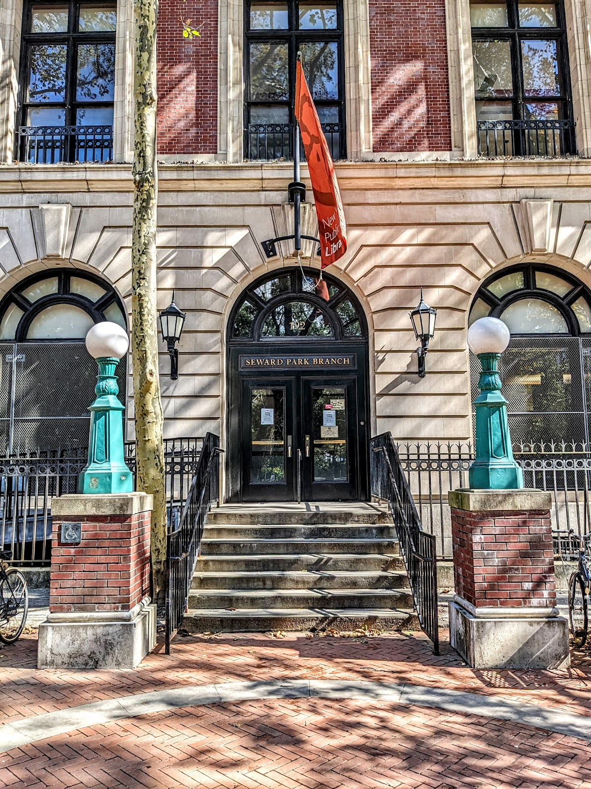 Seward Park Library - Photo 5
