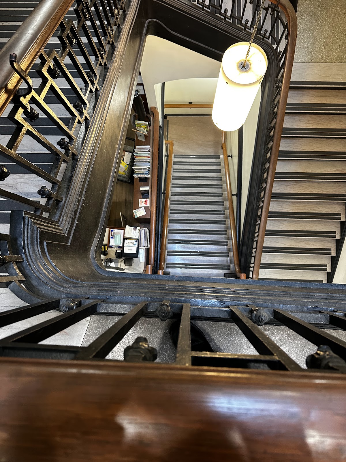 St. Agnes Library - Photo 5