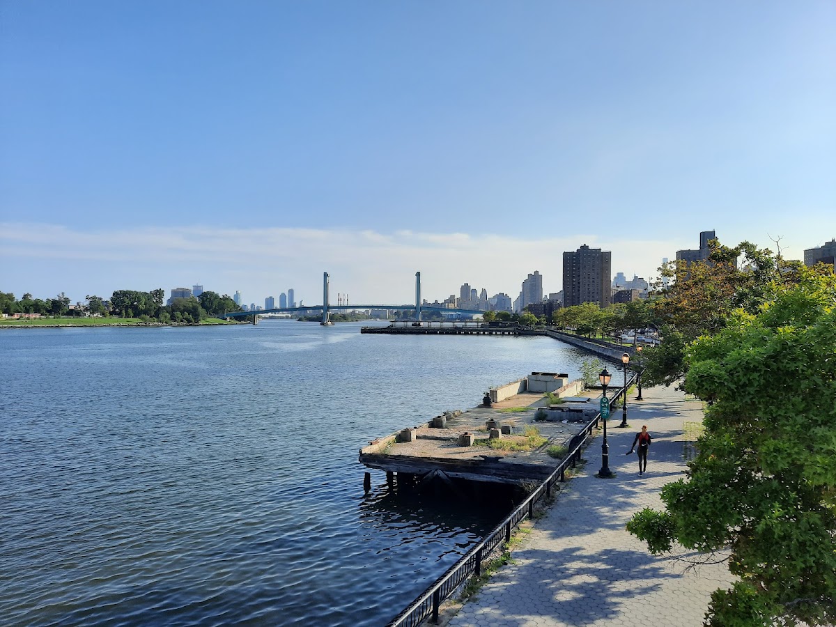Thomas Jefferson Park - Photo 2