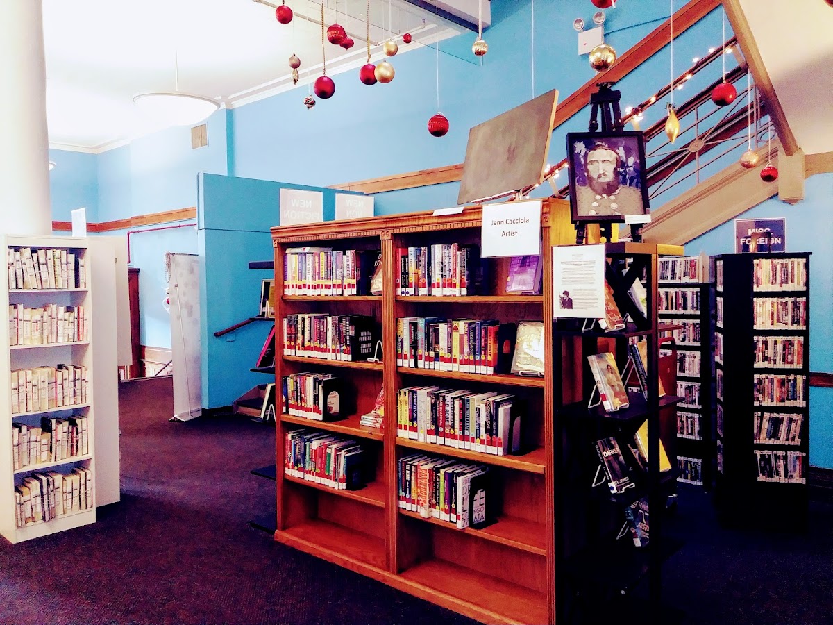 Tompkins Square Library - Photo 2