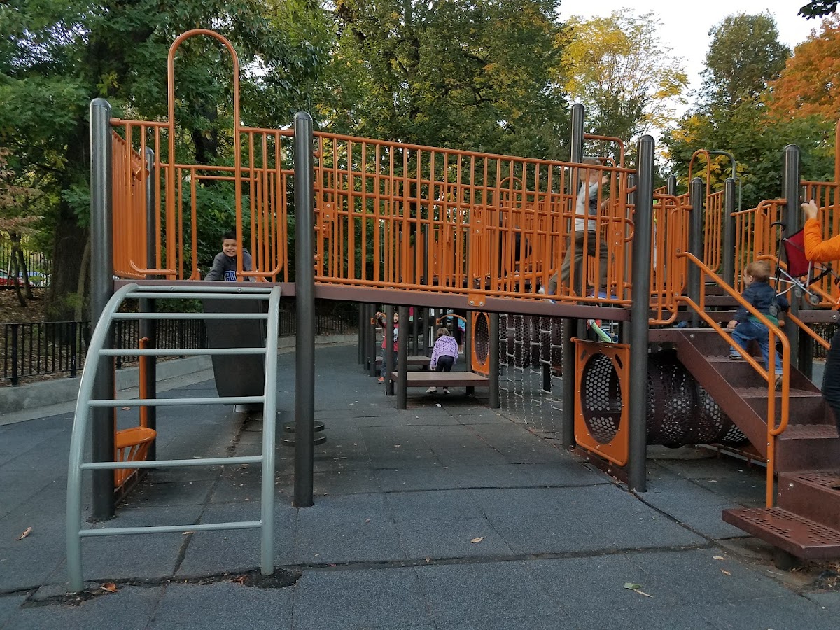 Vanderbilt Playground - Photo 1