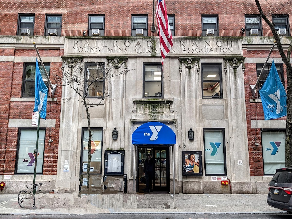 Vanderbilt YMCA - Photo 3