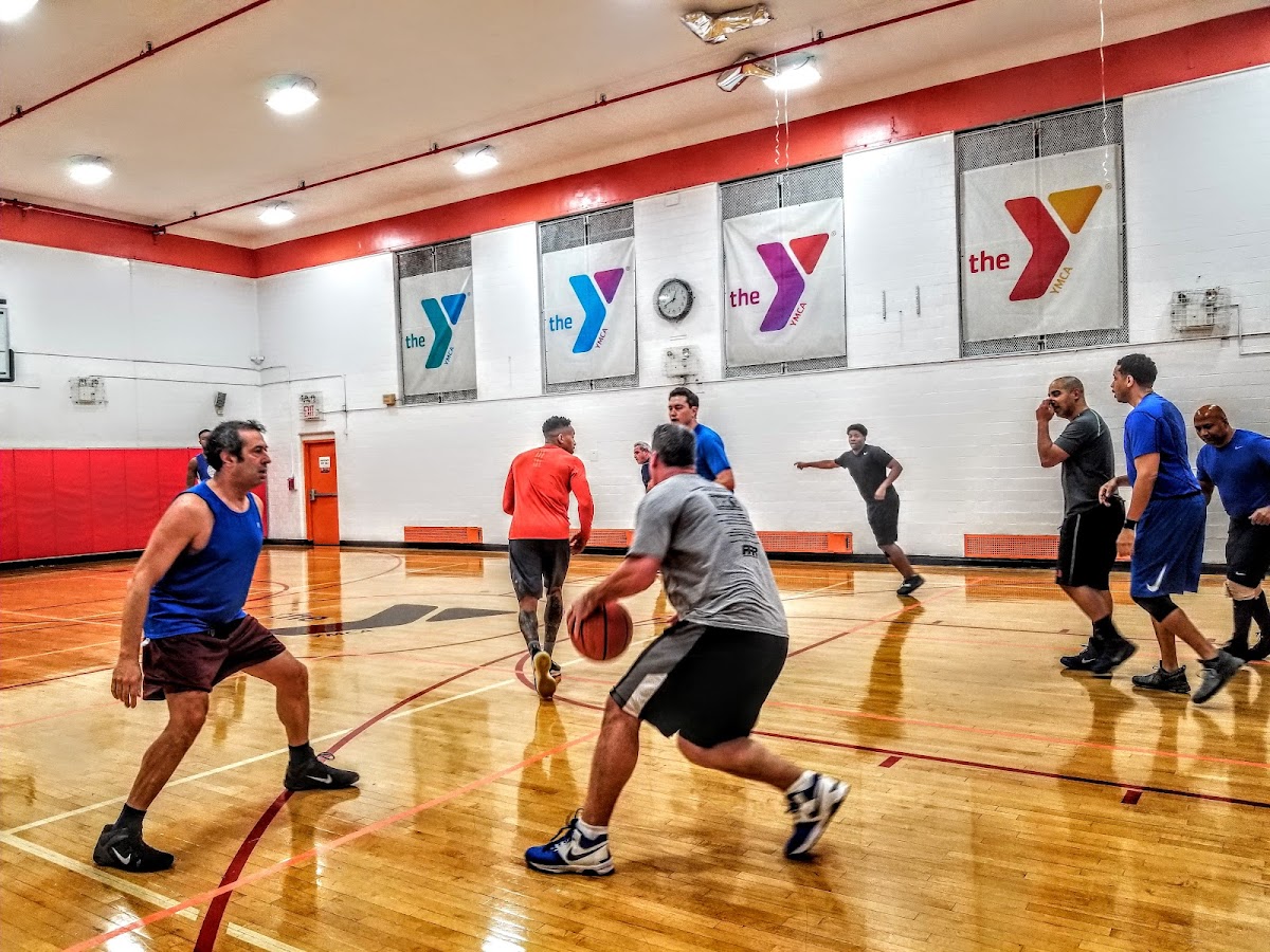Vanderbilt YMCA - Photo 4