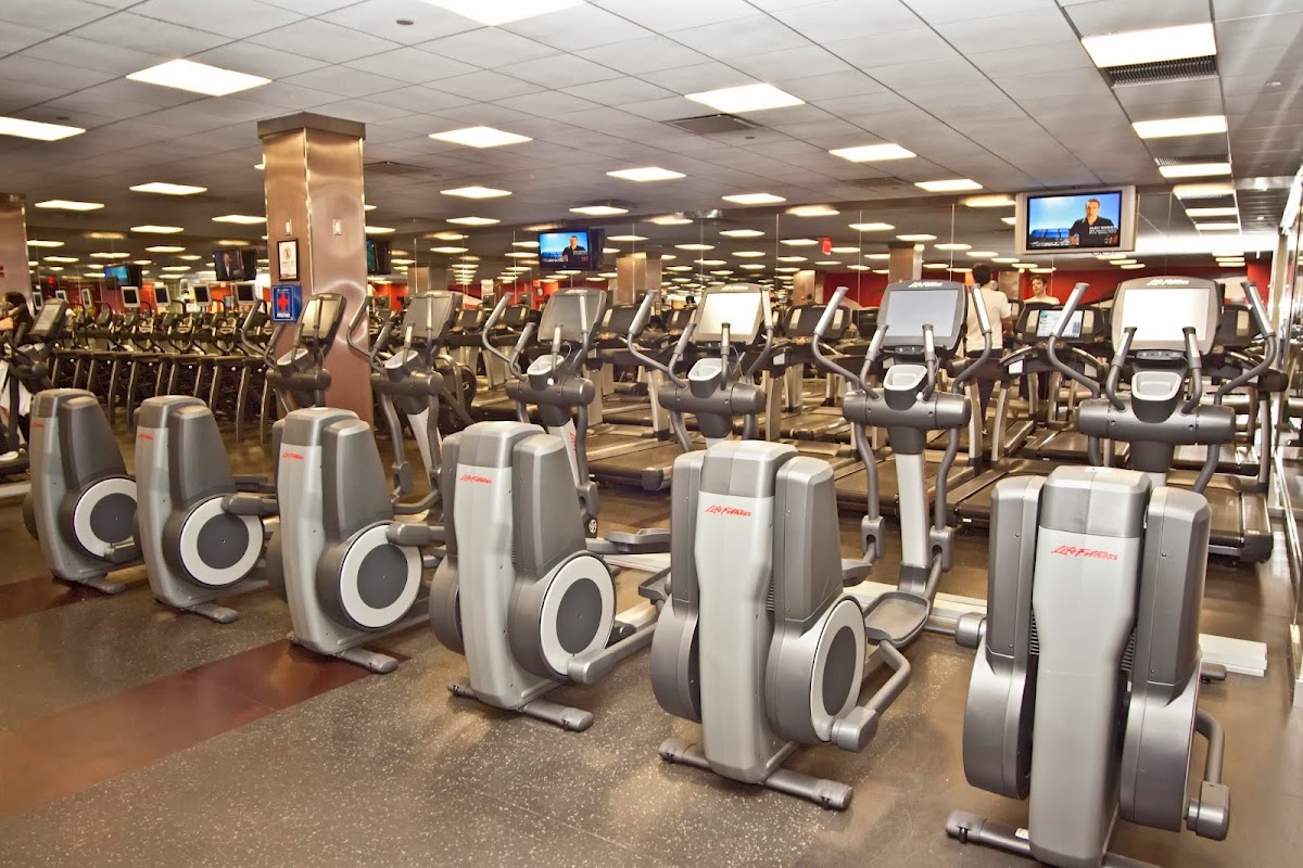 Vanderbilt YMCA - Photo 5