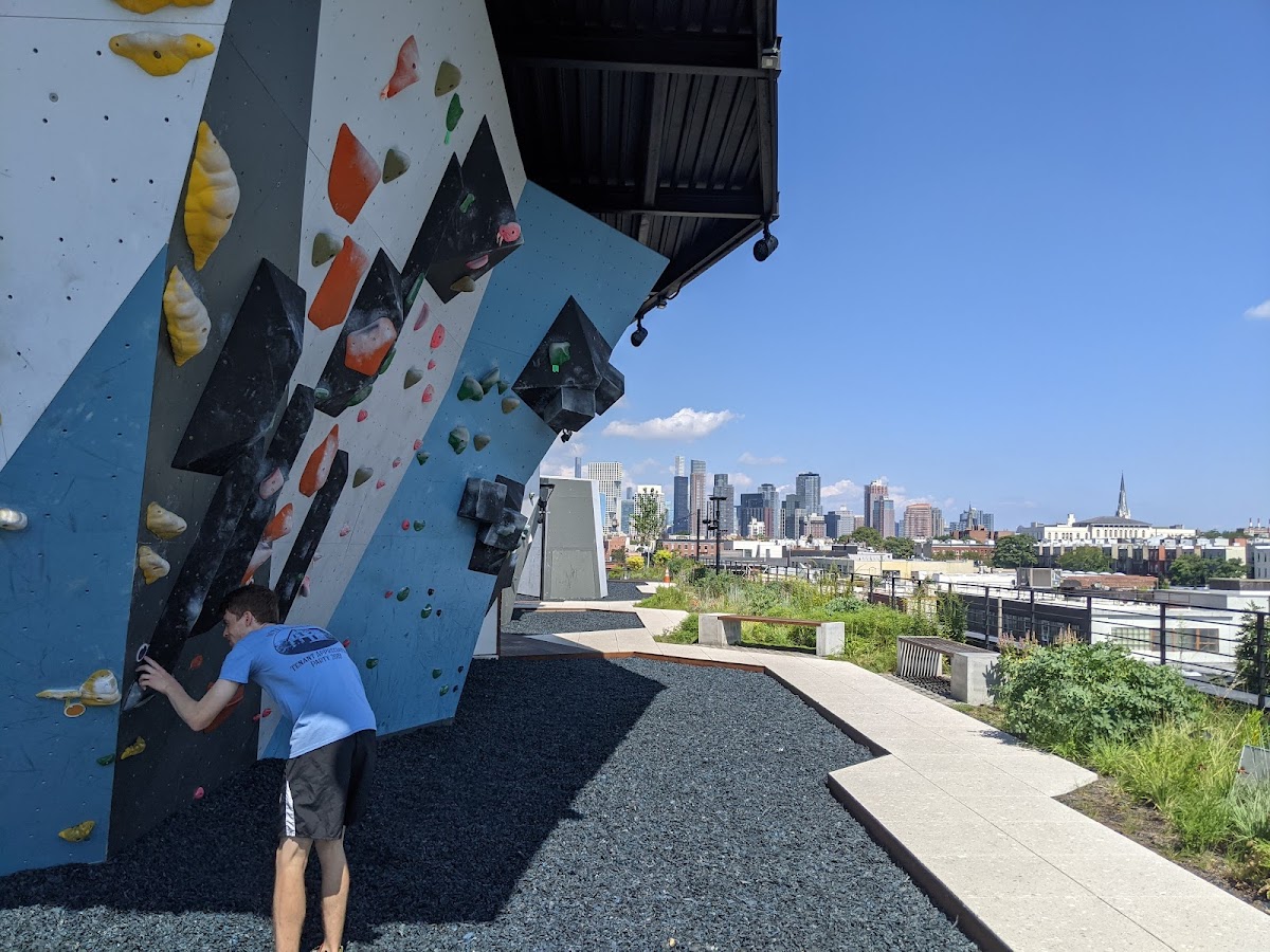 VITAL Climbing Gym - Brooklyn - Photo 7